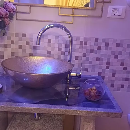 Le 3 Dee 3*
