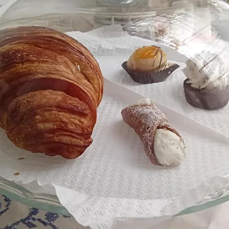 Le 3 Dee 3* Ρέτζιο ντι Καλάμπρια